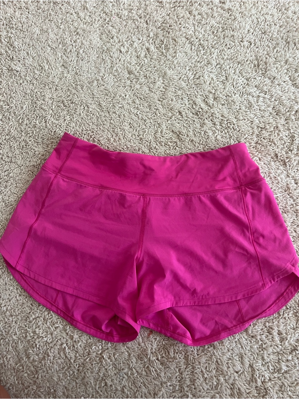 Women’s Lululemon speed up short 2.5 inch high rise